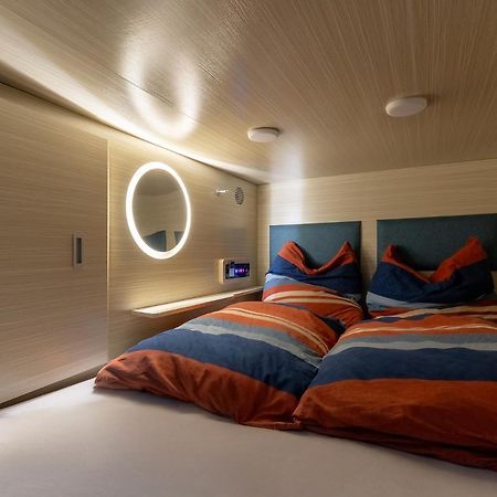 Mue Cubes - Capsule Hotel Basel Exterior foto
