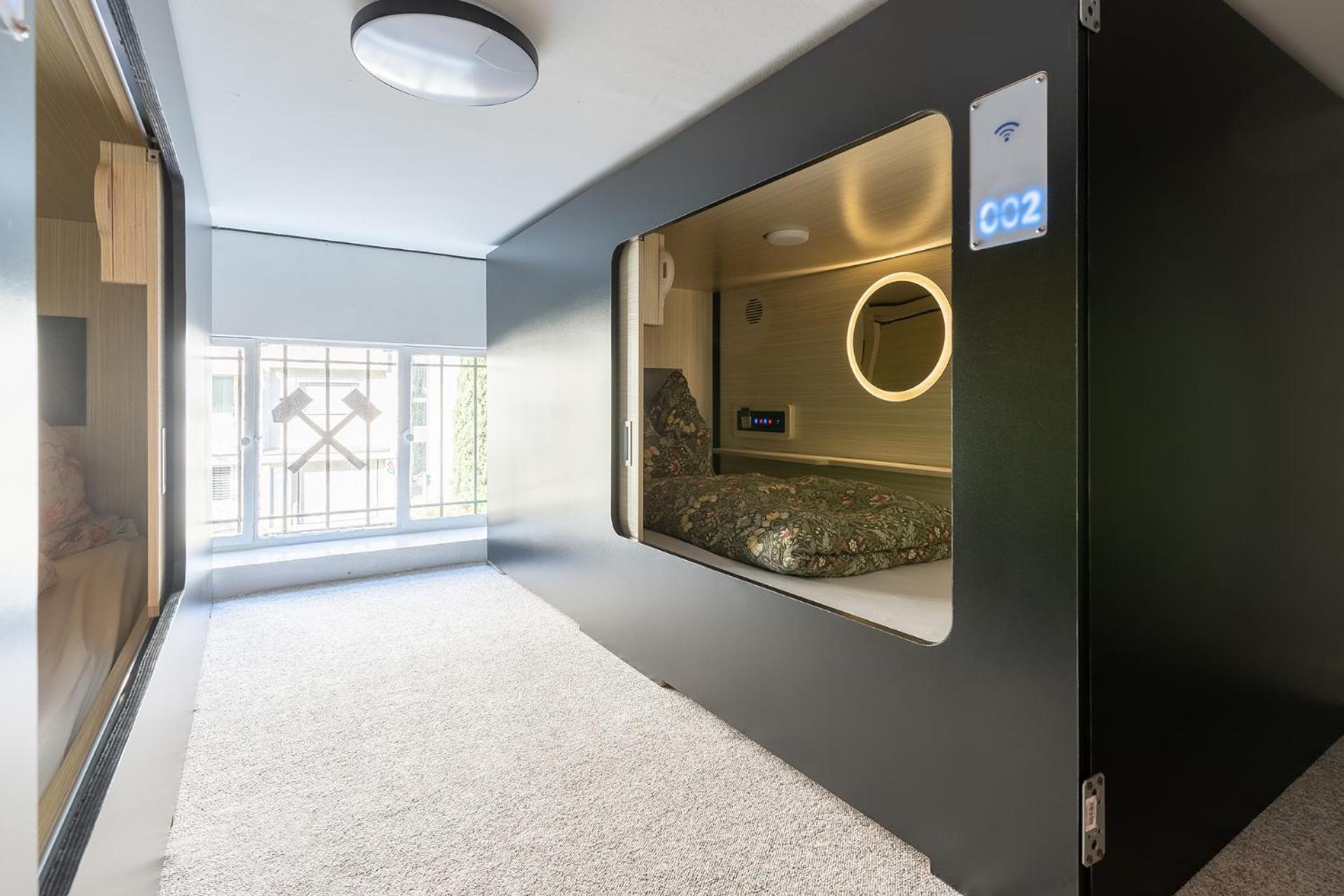 Mue Cubes - Capsule Hotel Basel Exterior foto