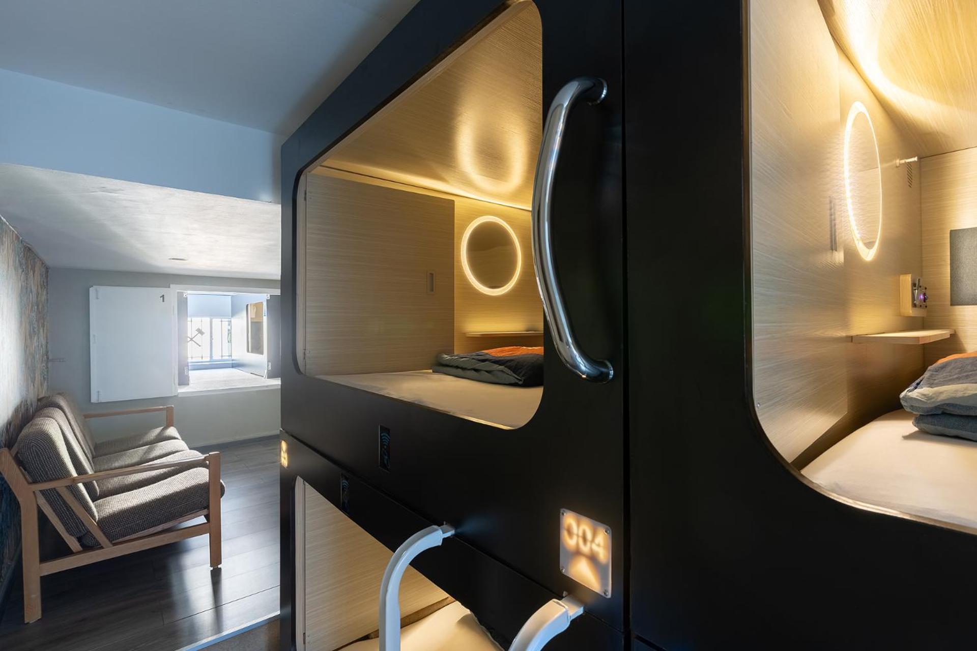 Mue Cubes - Capsule Hotel Basel Exterior foto